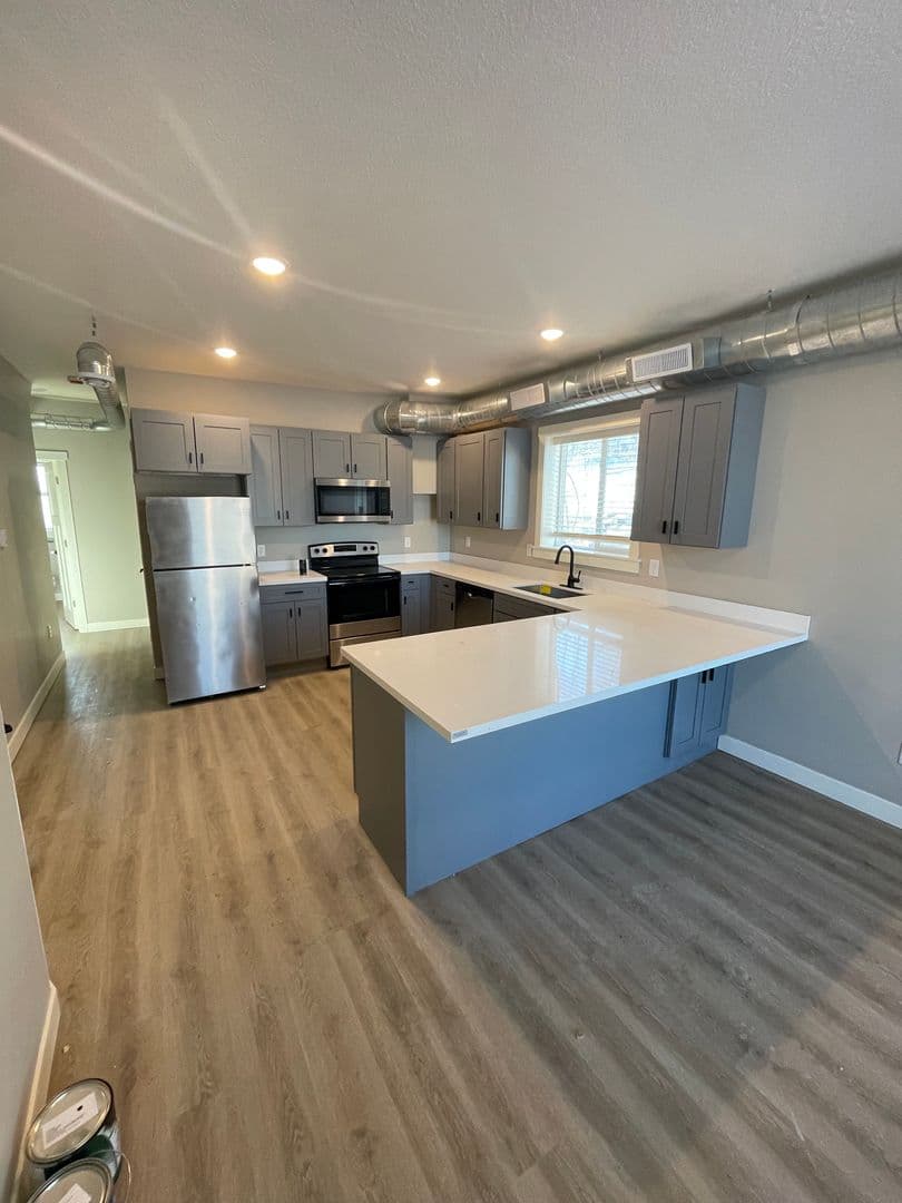 Duluth Apartment: 417-419 N 2nd Ave E