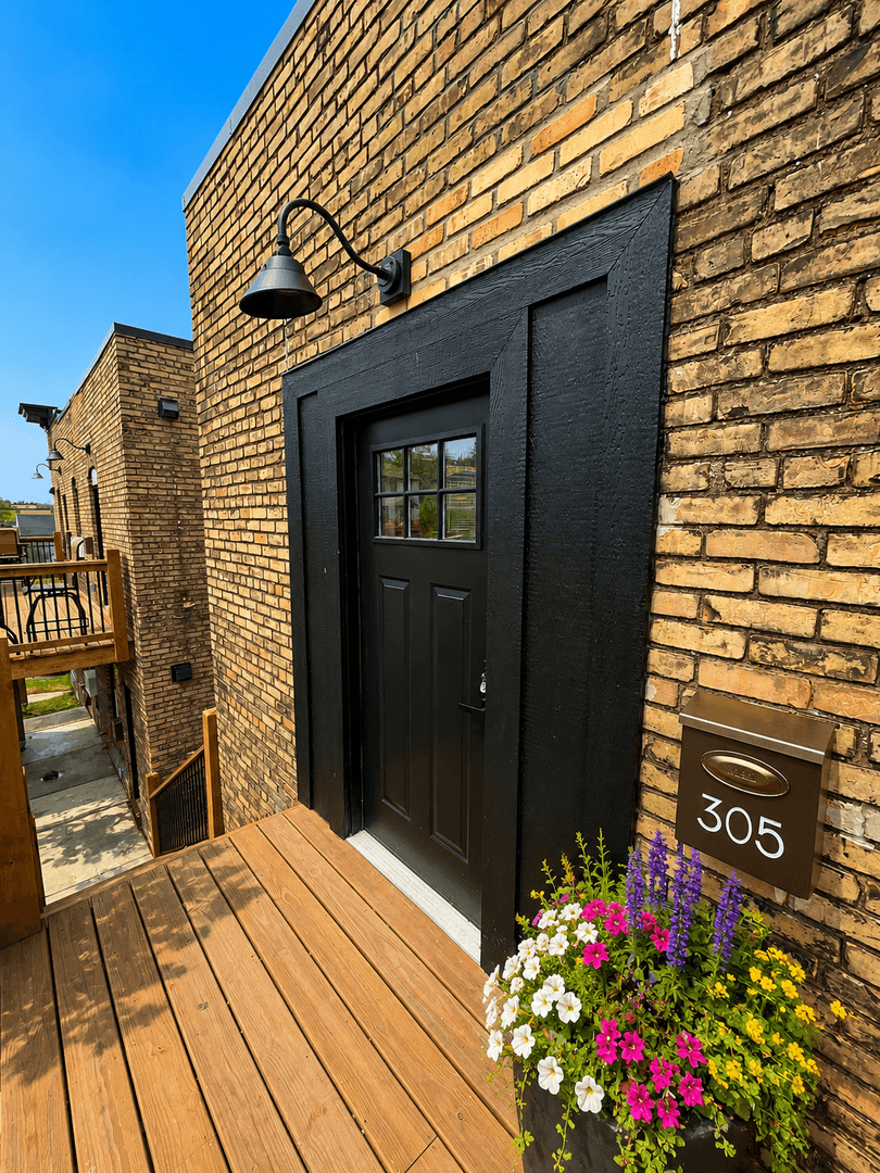 Duluth Apartment: 627 E 4th Street
