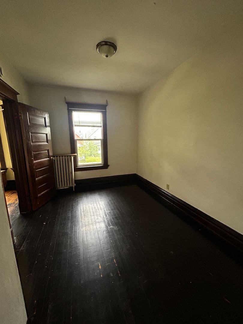 Superior Apartment: 1209 N 16th St