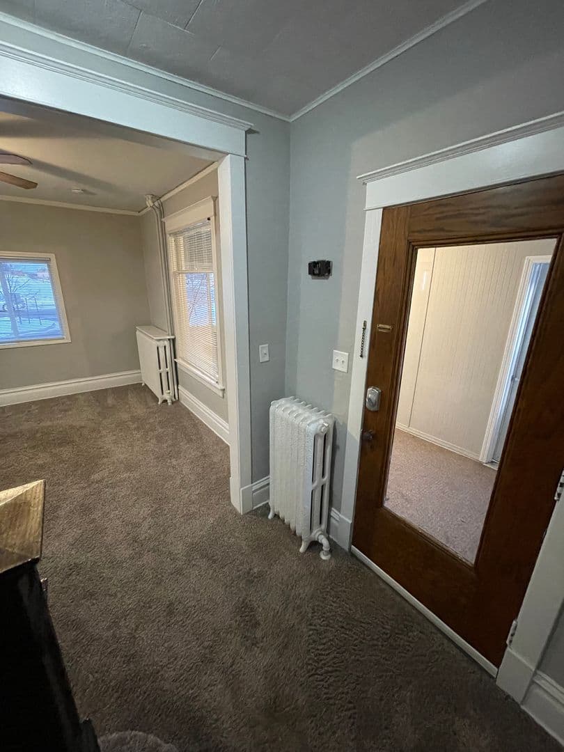 Superior House: 1205 Belknap St