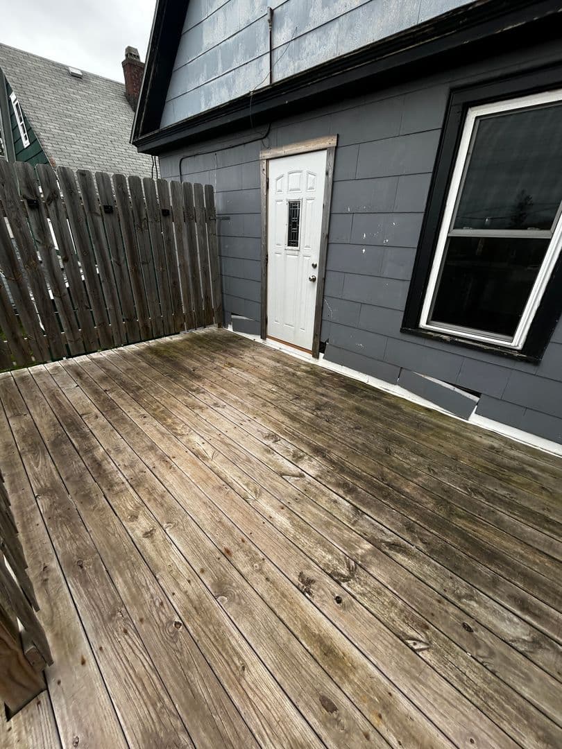 Superior Apartment: 1209 N 16th St