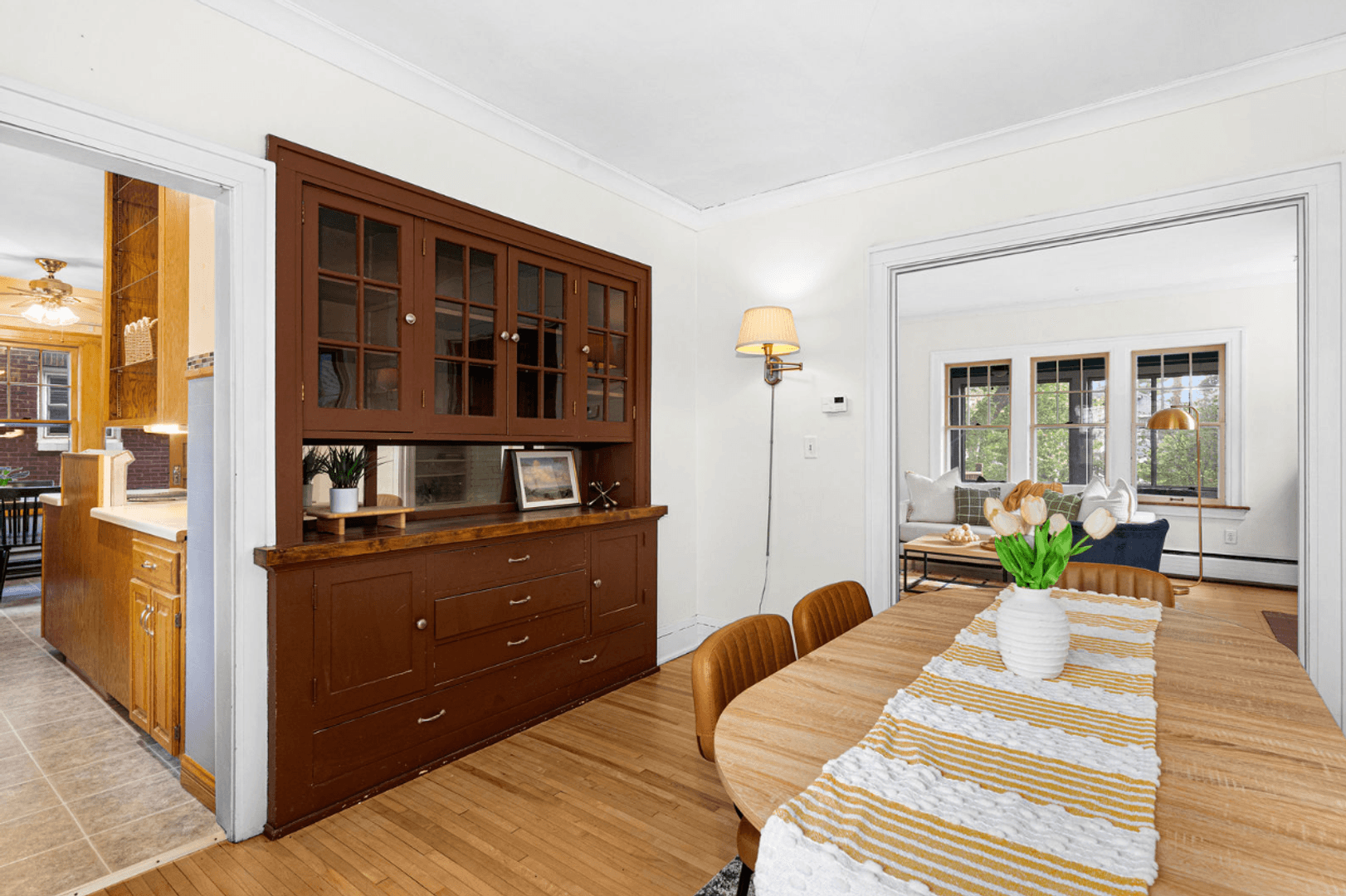 Duluth House: 2327 E 4th St