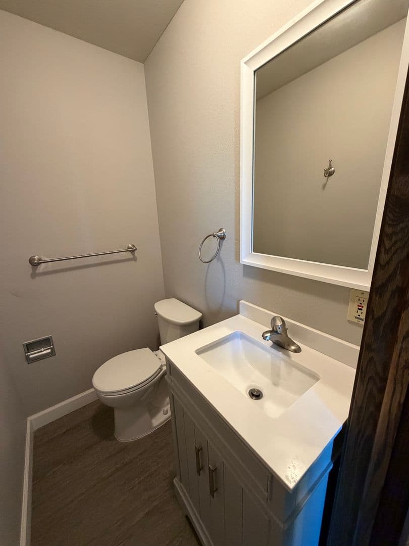 Duluth Apartment: 4729 McCulloch St