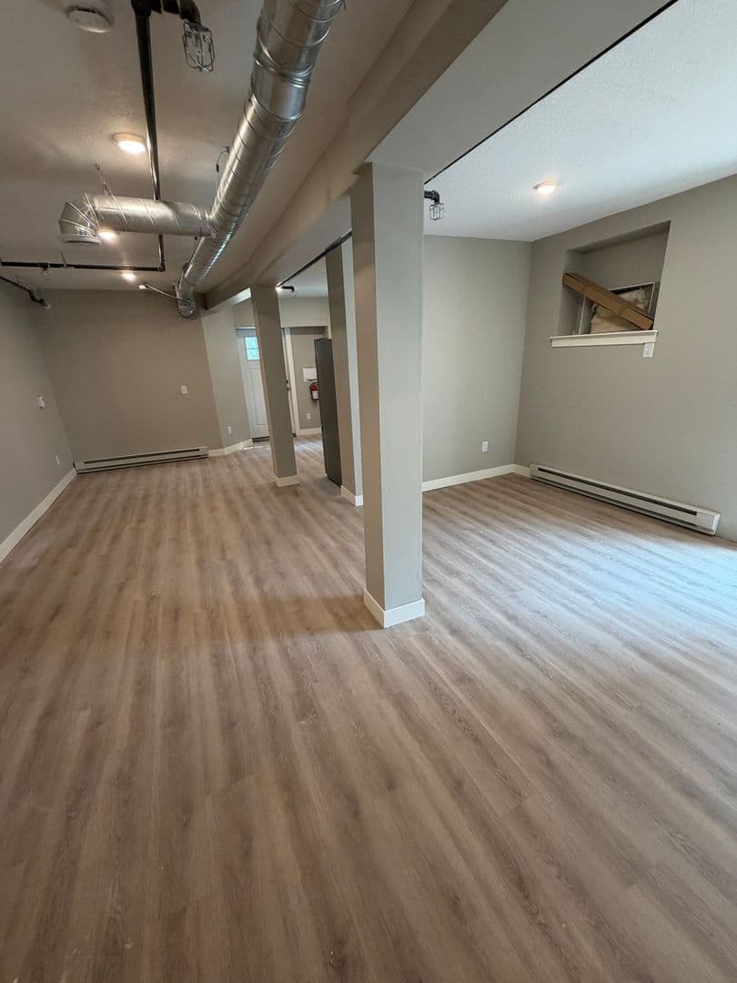 Duluth Apartment: 627 E 4th Street