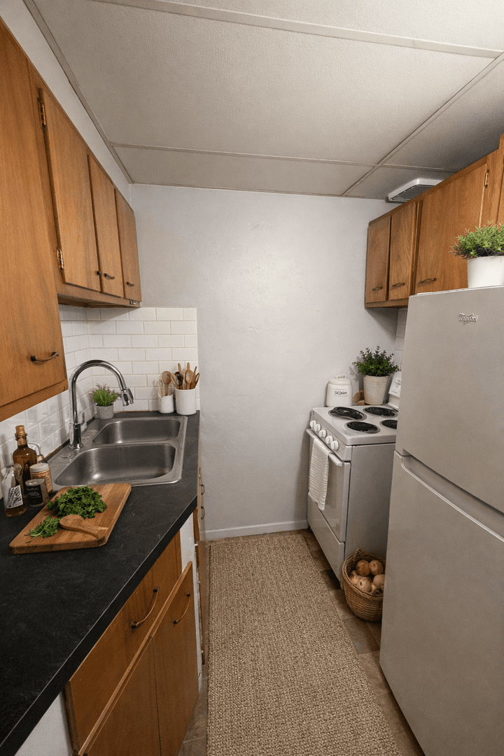 Duluth Apartment: 926 - 932 E 4th St.