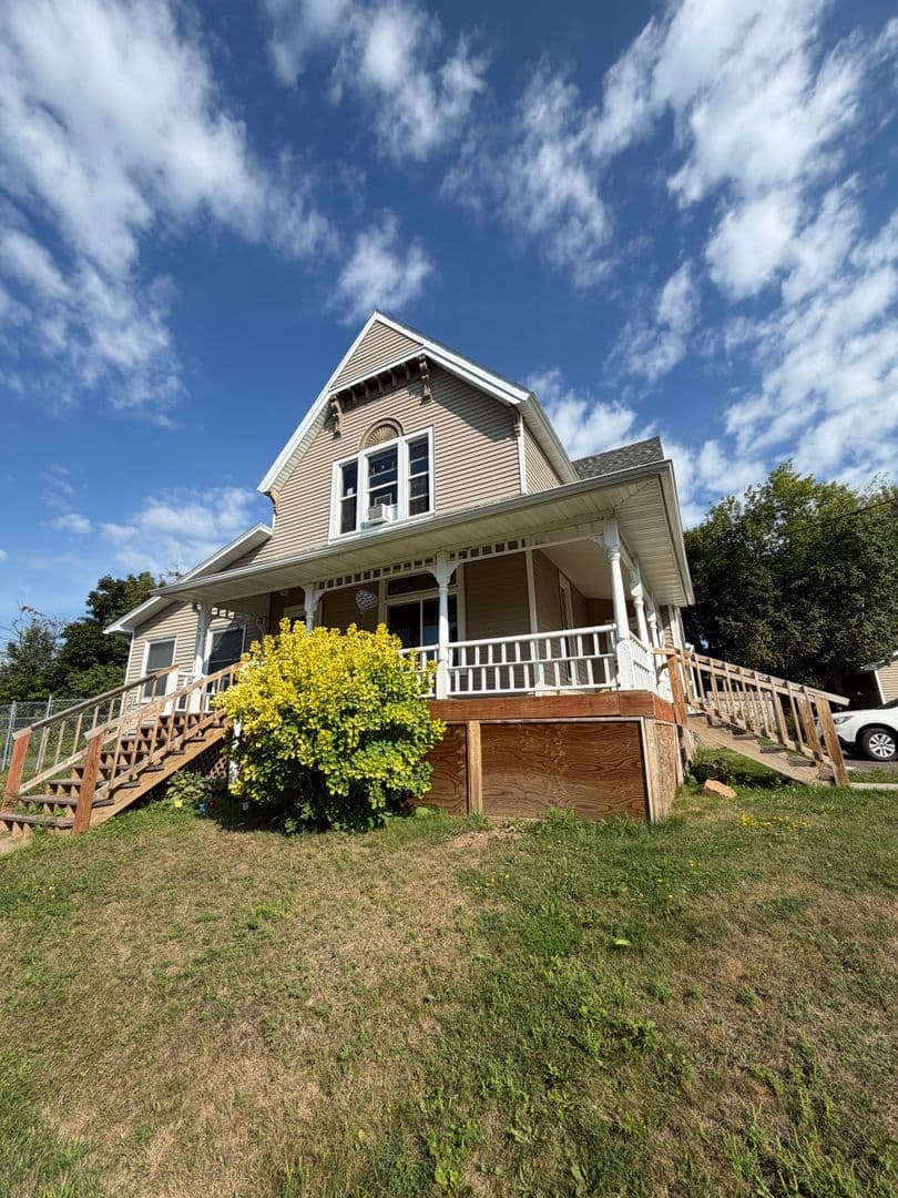 Duluth Apartment: 4729 McCulloch St