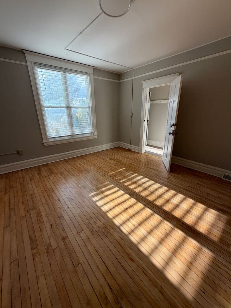 Duluth Apartment: 2617-2619 W 3rd St