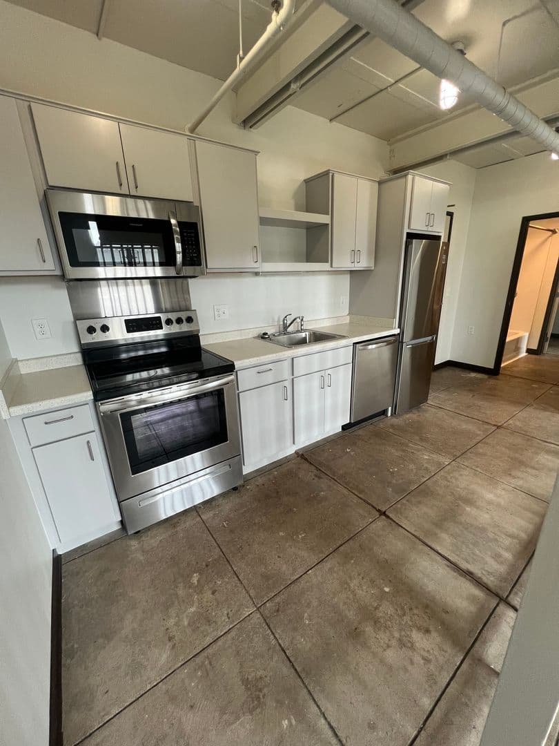 Duluth Apartment: 521 W 2nd Street