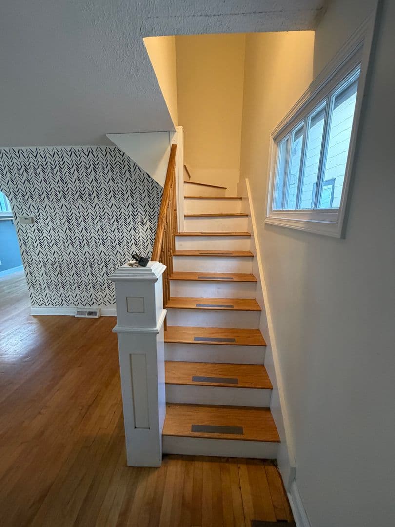 Duluth House: 1310 E 10th St