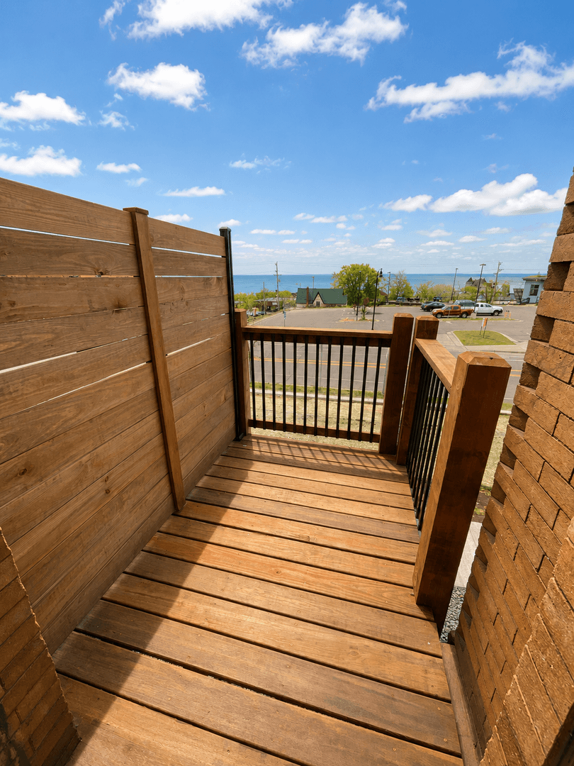 Duluth Apartment: 627 E 4th Street