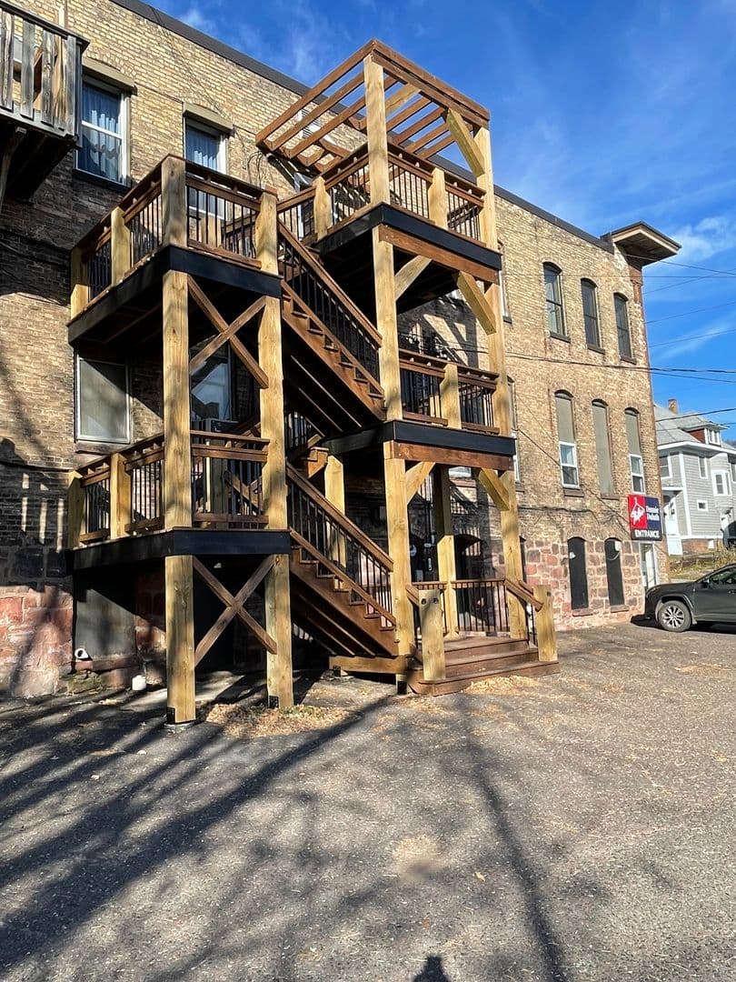 Duluth Apartment: 926 - 932 E 4th St.