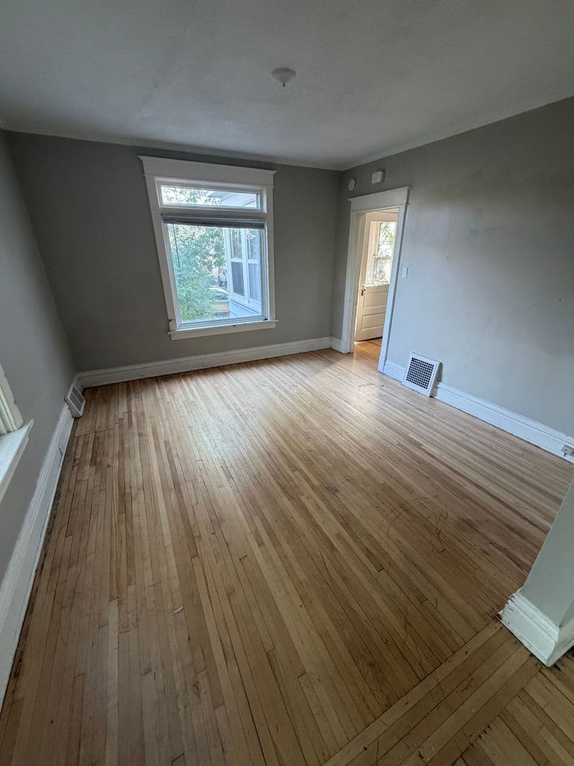 Duluth House: 3151 Vernon St