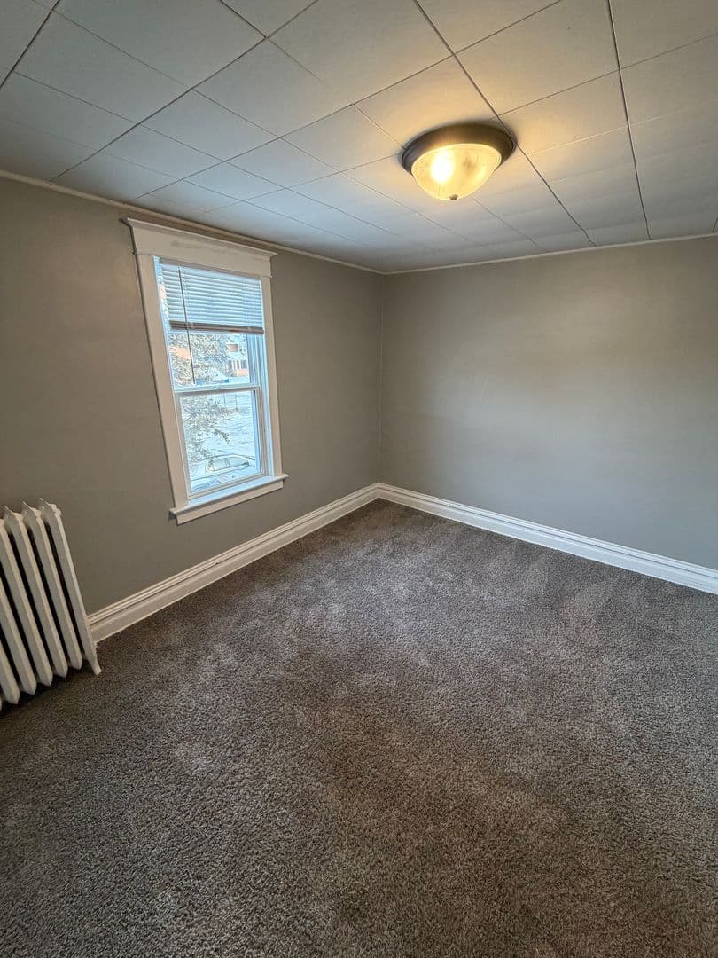 Superior House: 1205 Belknap St