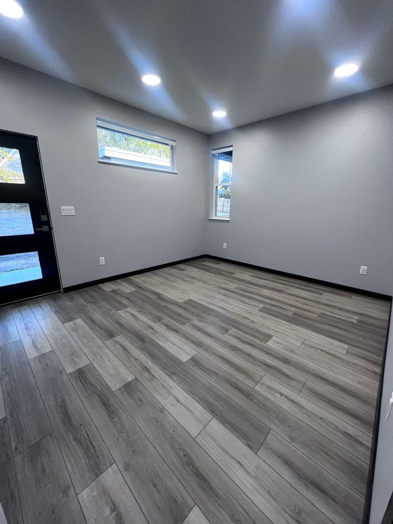 Duluth Apartment: 4005 Robinson Street