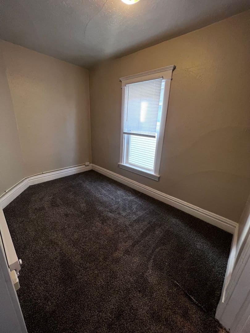 Duluth Apartment: 715 E 6th St