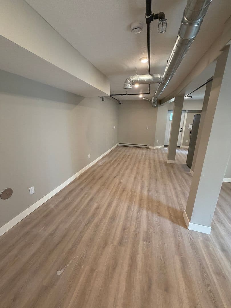 Duluth Apartment: 627 E 4th Street