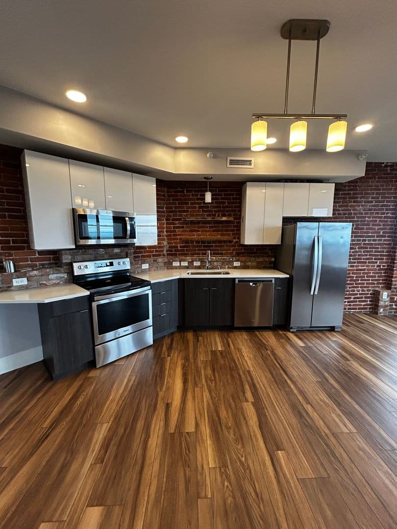 Duluth Apartment: 1509 E Superior Street