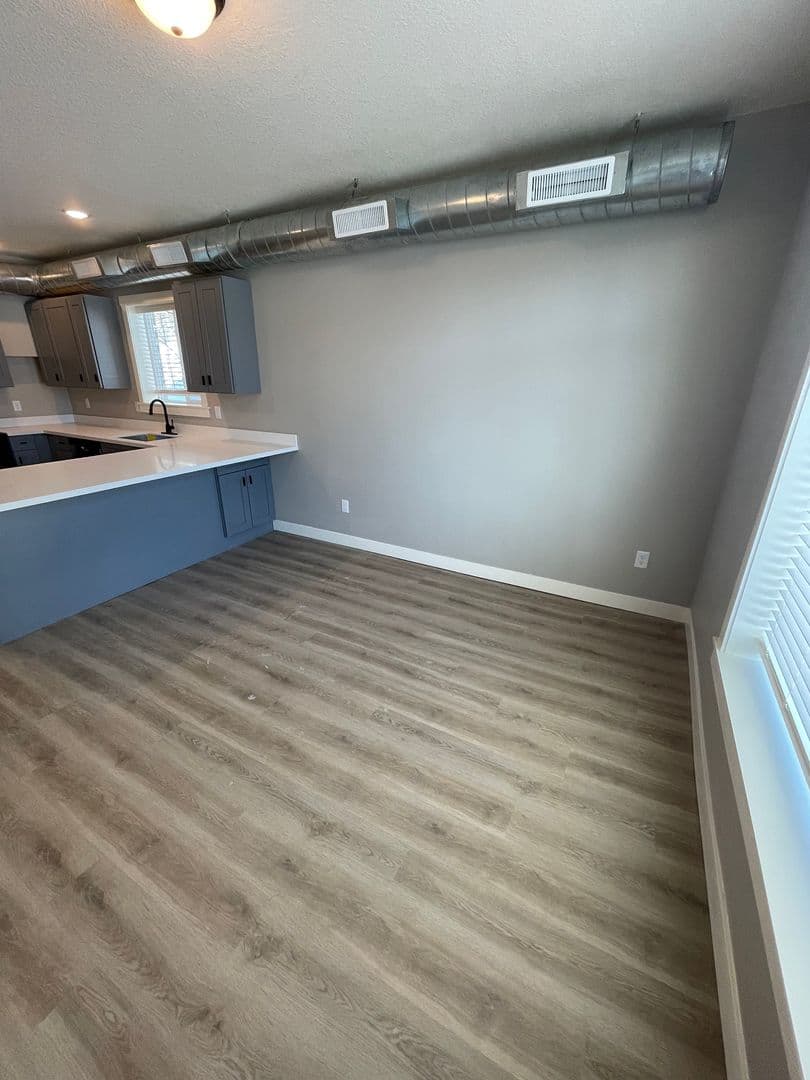 Duluth Apartment: 417-419 N 2nd Ave E