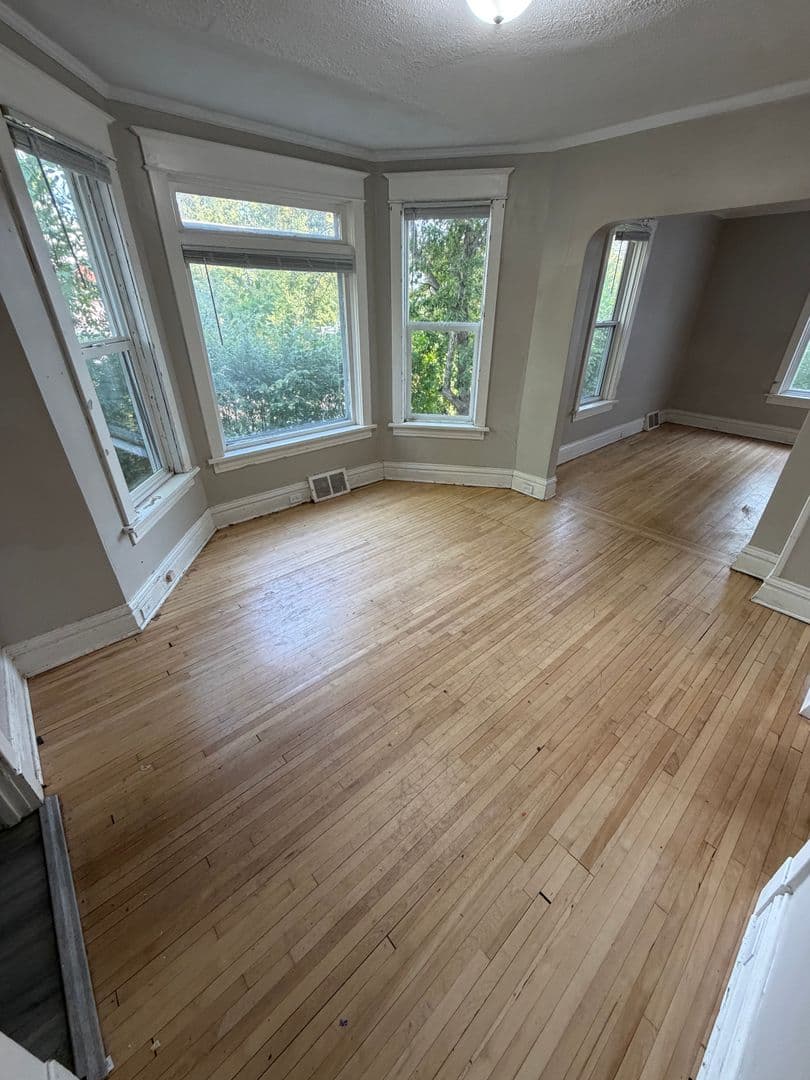 Duluth House: 3151 Vernon St
