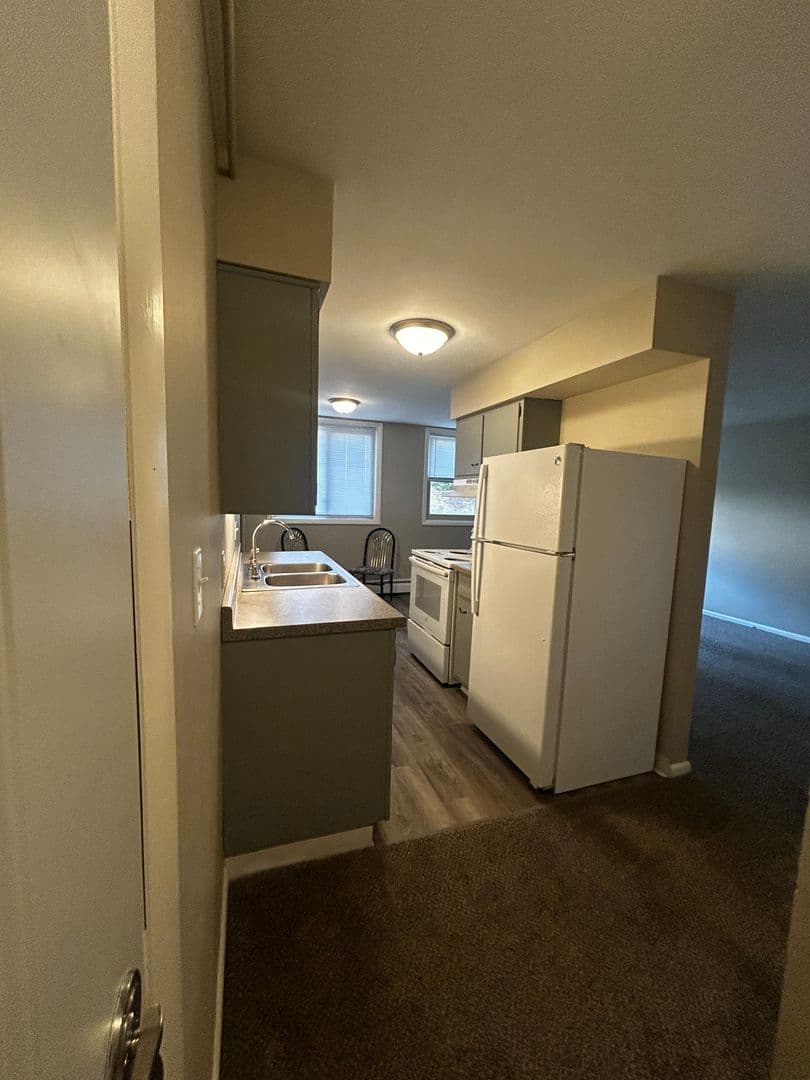 Duluth Apartment: 1807 E 3rd St