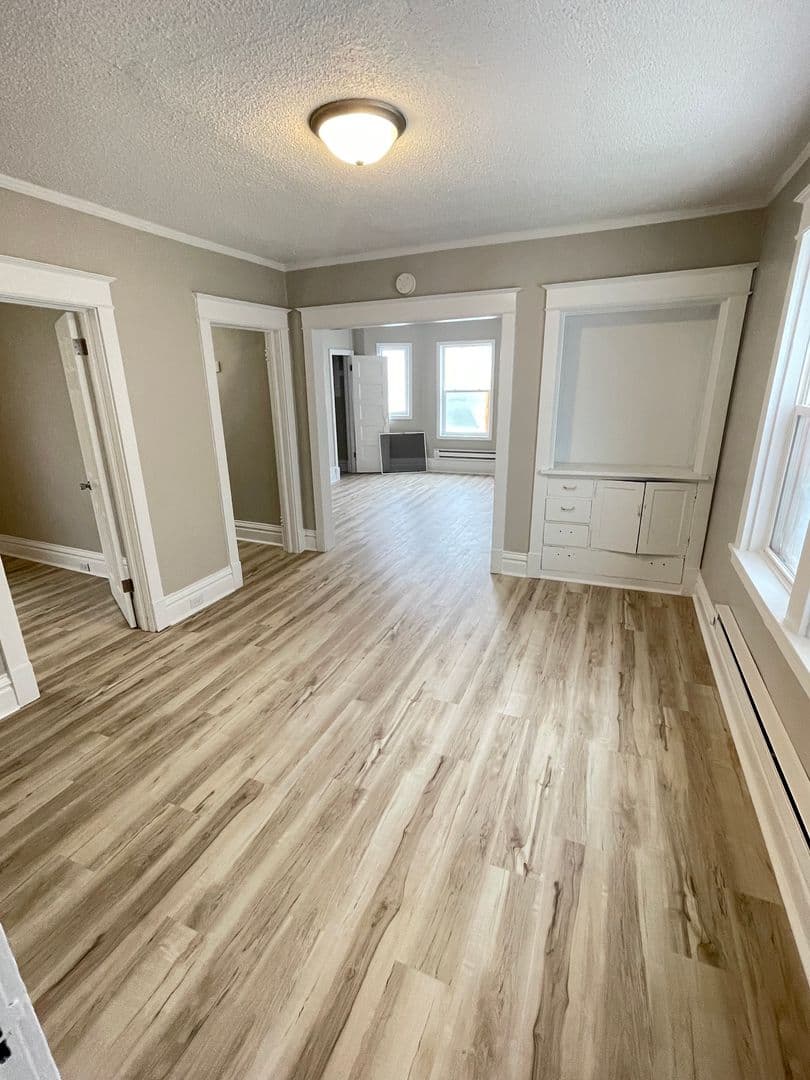 Duluth Apartment: 611 E 6th St