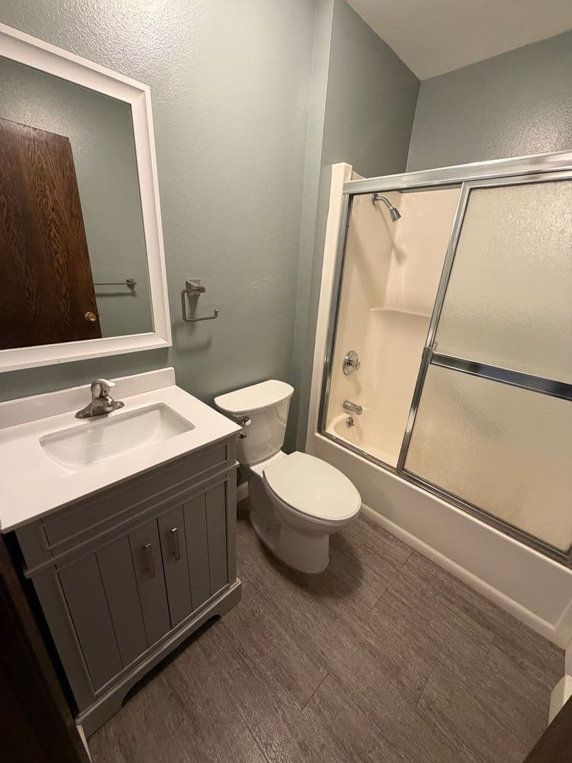 Duluth Apartment: 4729 McCulloch St