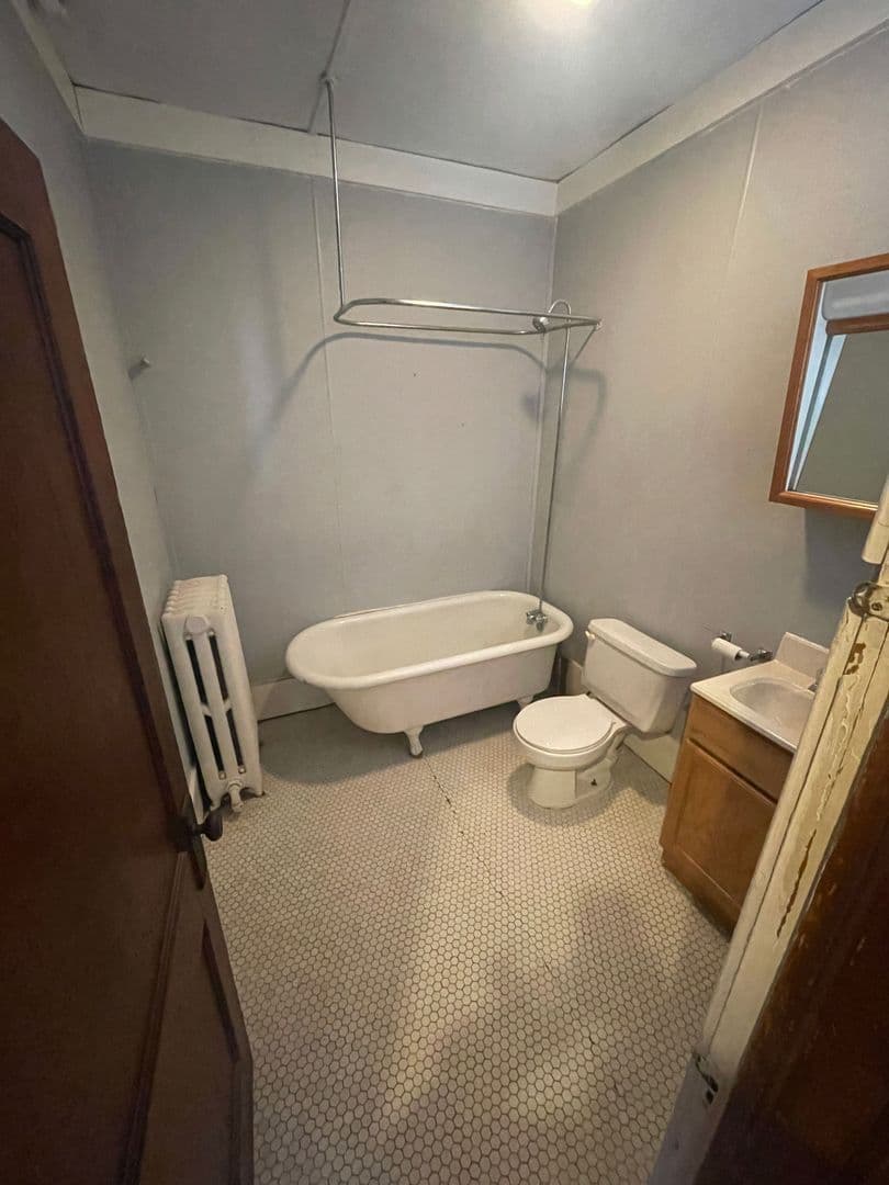 Superior Apartment: 1701-1703 N 22nd St