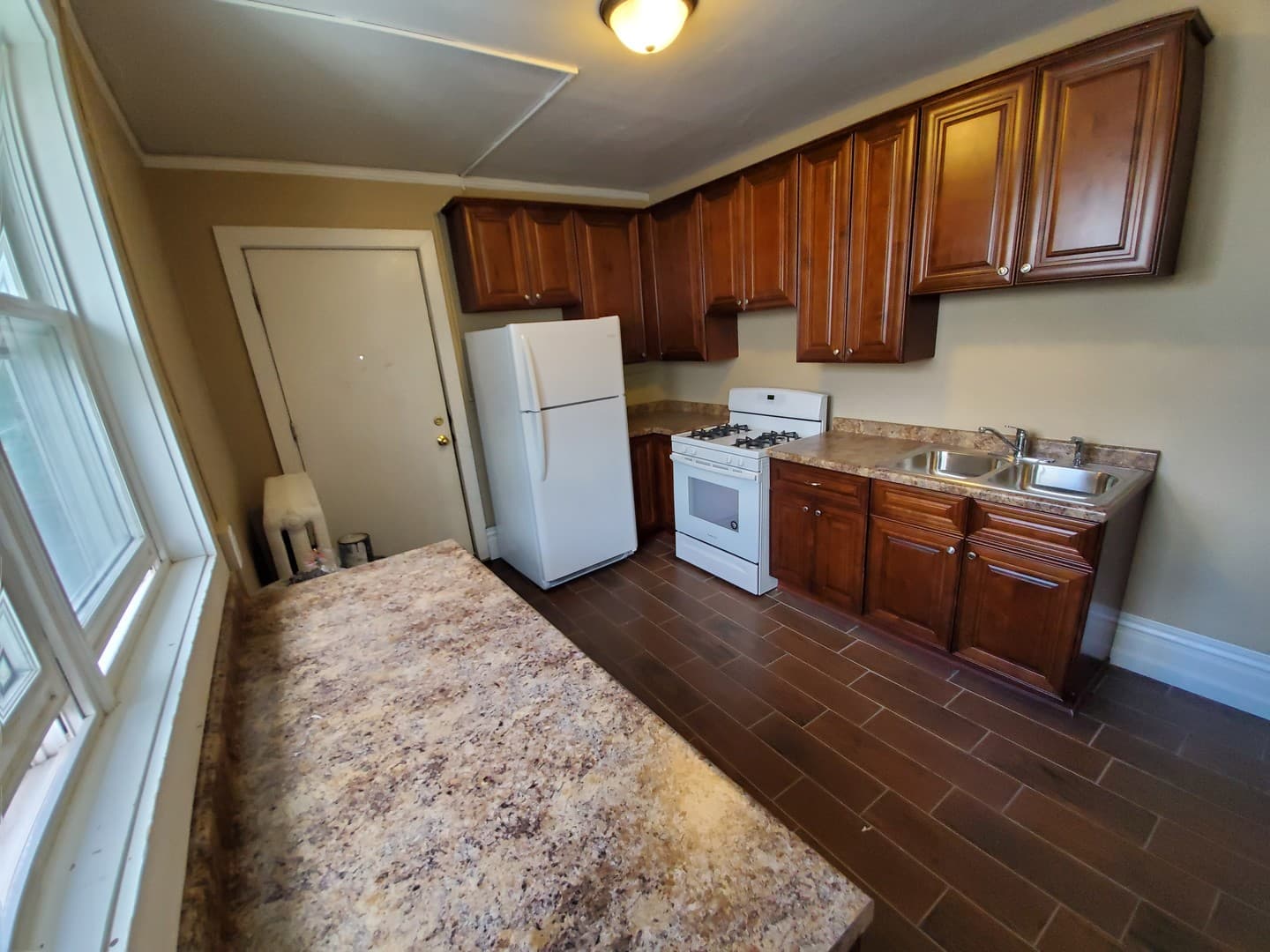 Duluth Apartment: 421 N 1st Ave W