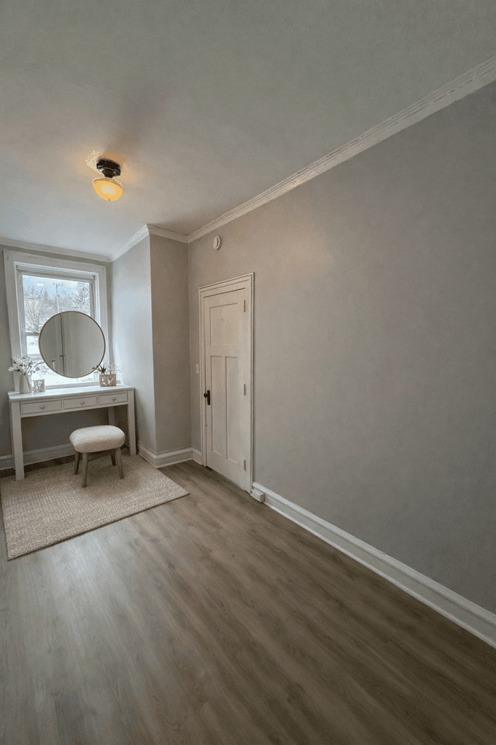 Duluth Apartment: 926 - 932 E 4th St.