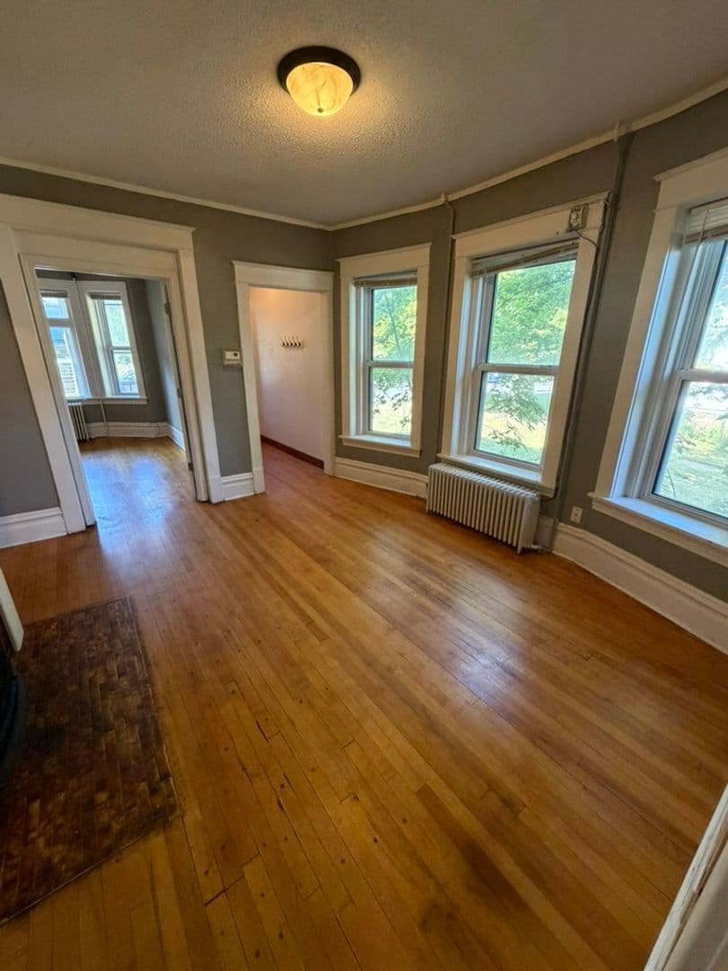 Duluth Apartment: 918 - 922 E 5th St