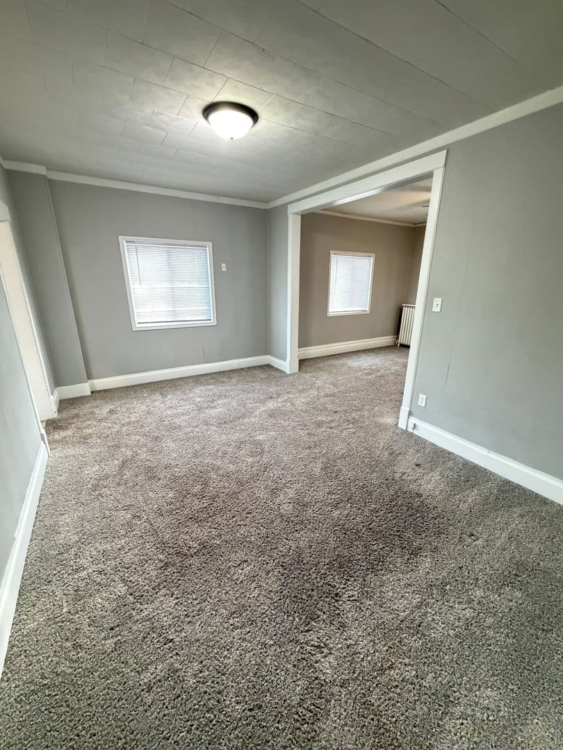 Superior House: 1205 Belknap St
