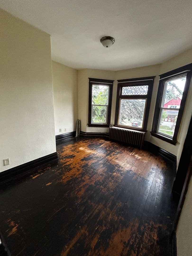 Superior Apartment: 1209 N 16th St