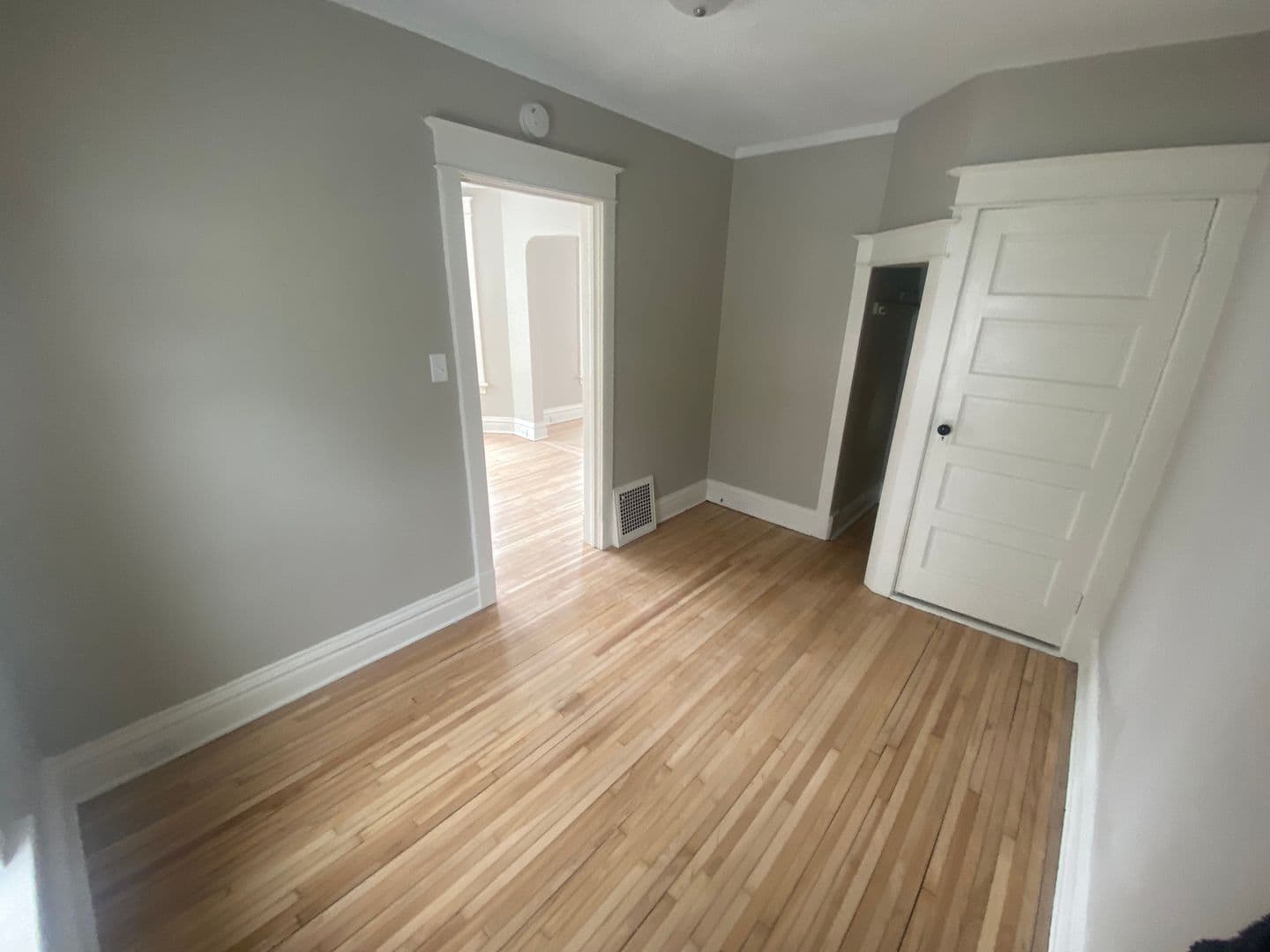 Duluth House: 3151 Vernon St