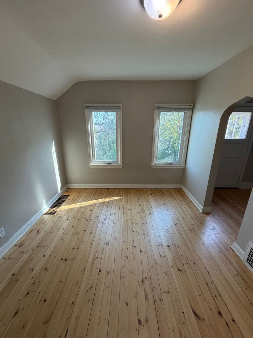 Duluth House: 3151 Vernon St