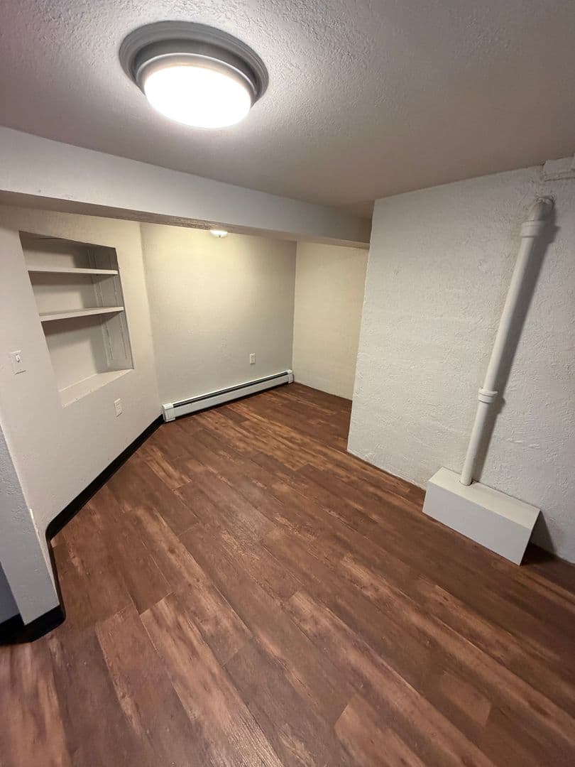 Duluth Apartment: 902 N 11th Ave E