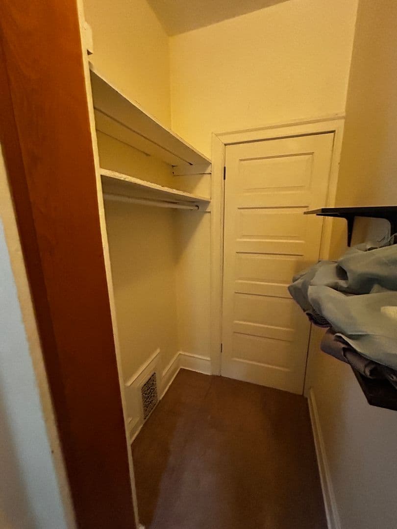Duluth Apartment: 1531 Jefferson St