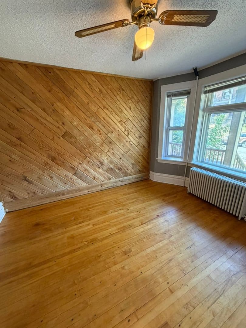 Duluth Apartment: 918 - 922 E 5th St