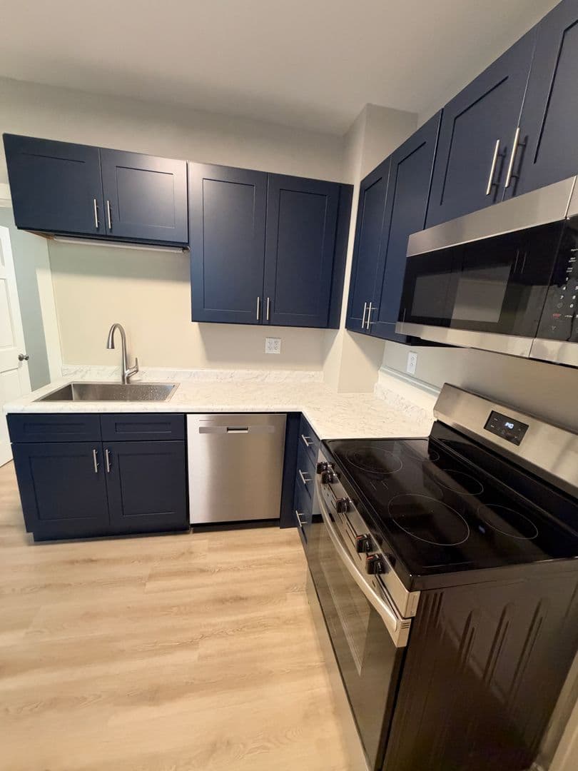 Duluth Apartment: 2617-2619 W 3rd St