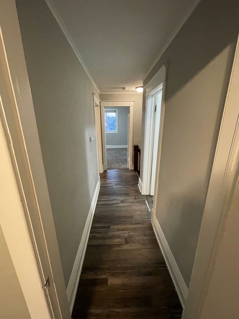 Superior House: 1205 Belknap St
