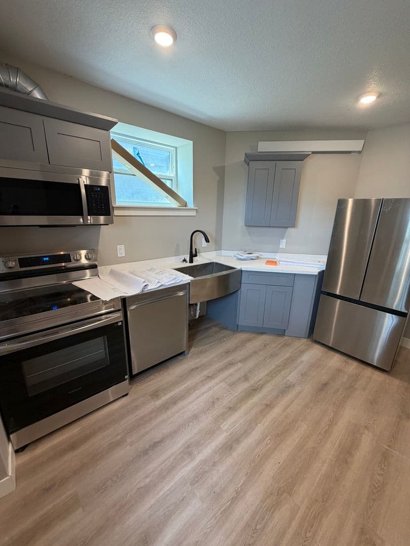 Duluth Apartment: 627 E 4th Street