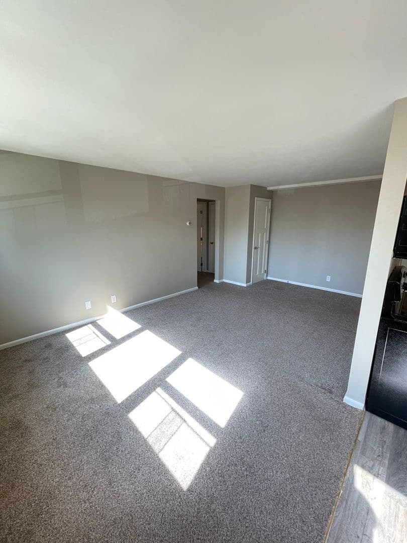 Duluth Apartment: 1807 E 3rd St