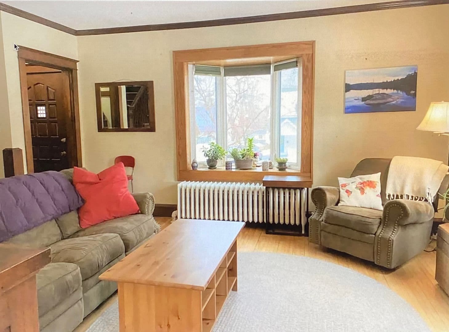 Duluth House: 123 East Winona Street