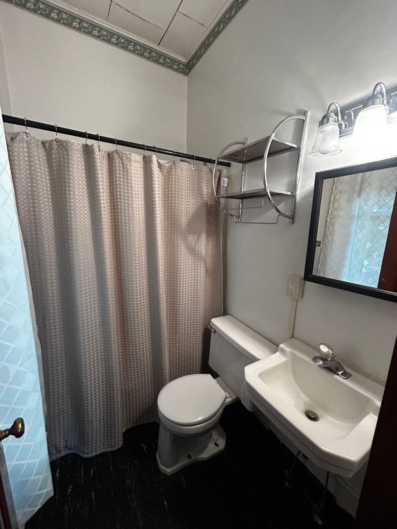 Duluth Apartment: 1531 Jefferson St