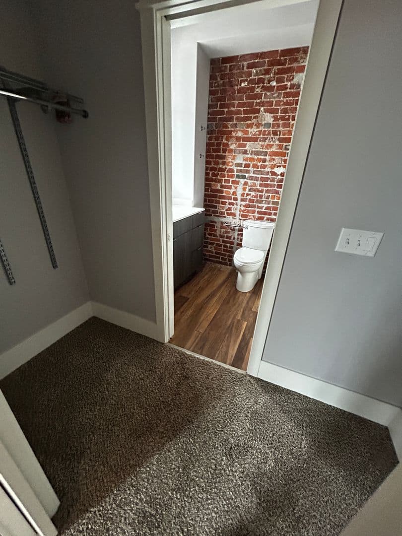 Duluth Apartment: 1509 E Superior Street