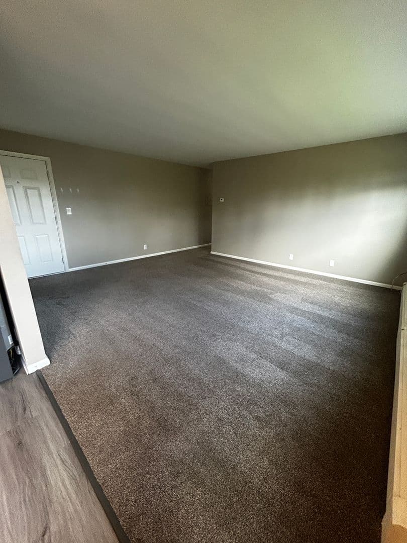 Duluth Apartment: 1807 E 3rd St