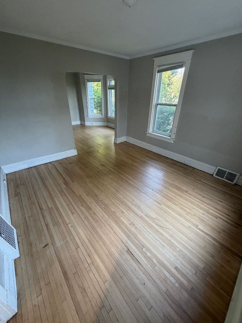 Duluth House: 3151 Vernon St