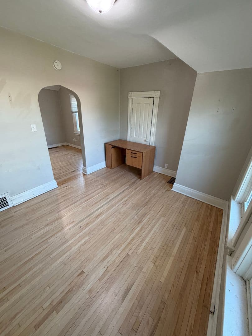 Duluth House: 3151 Vernon St