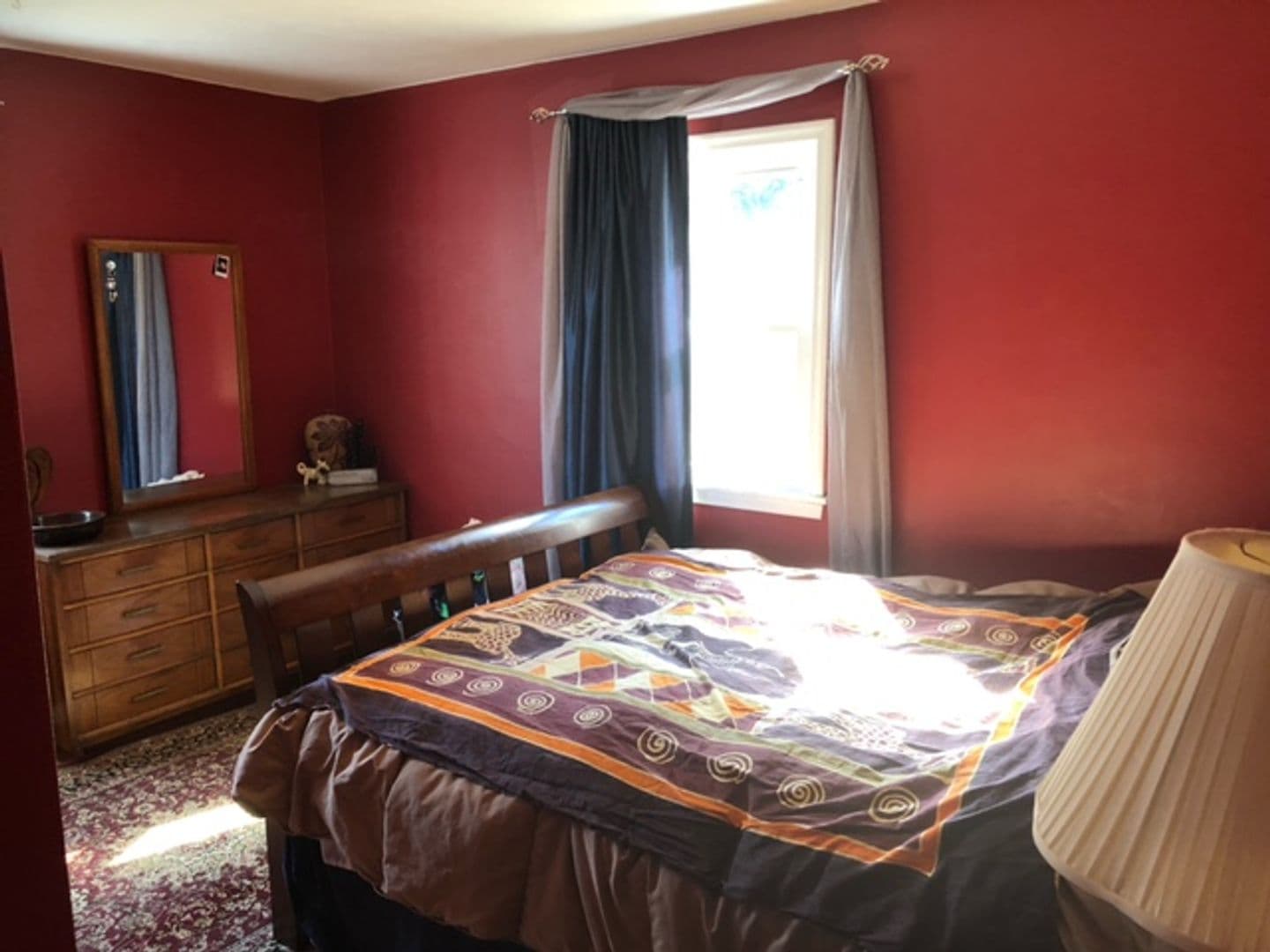 Duluth House: 901 W 6th St