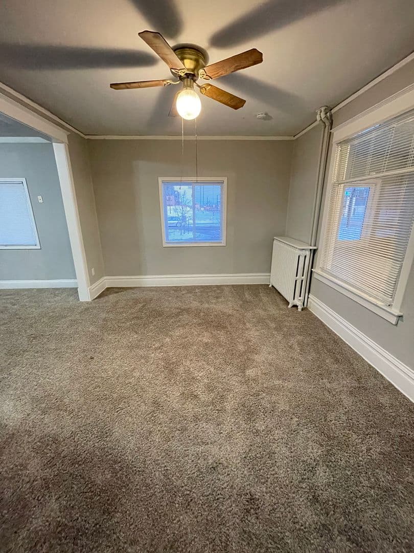Superior House: 1205 Belknap St