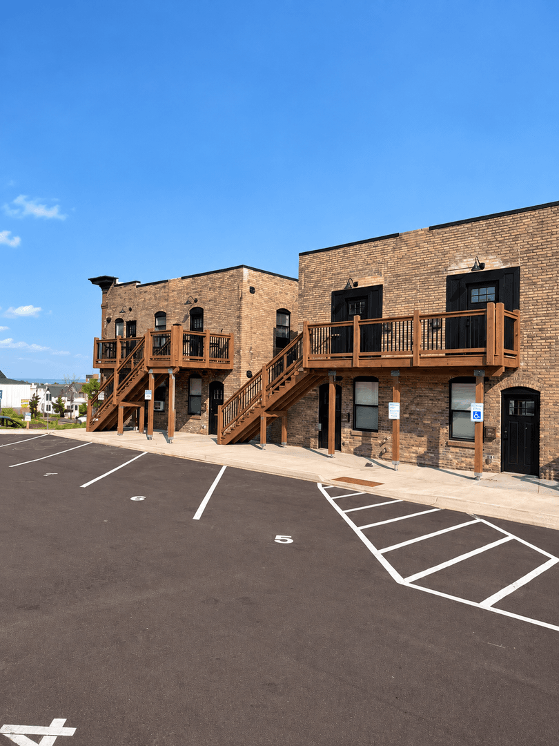Duluth Apartment: 627 E 4th Street